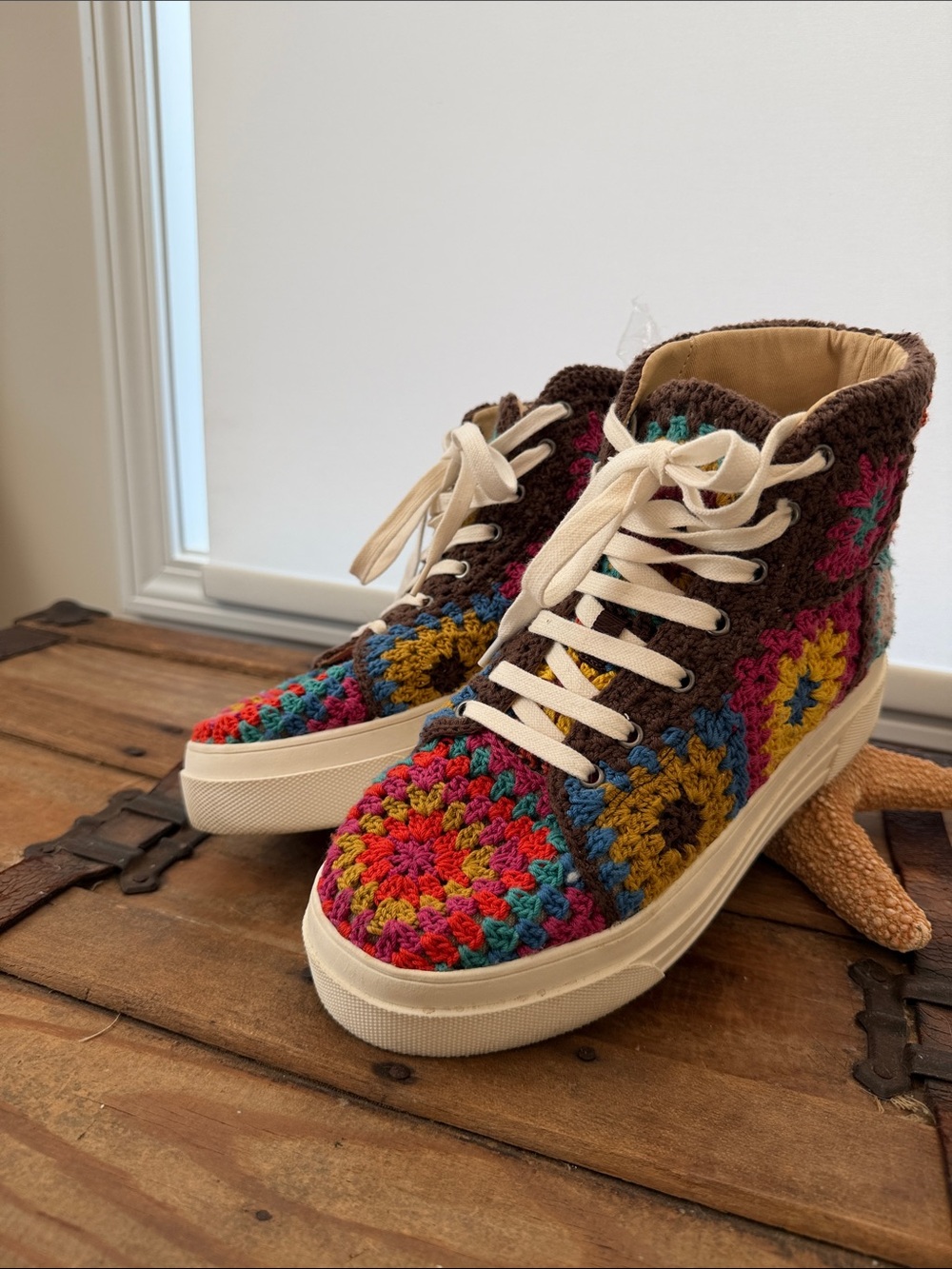 Lucky (Like new ) Brand Curla Boho style Multicolor Crochet High-Top Sneakers